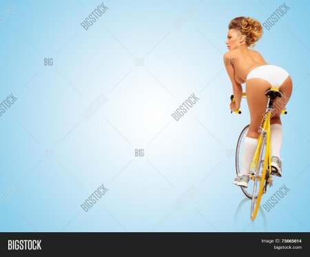 Красивый женский велосипед