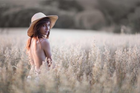 Фотосессия в шляпе