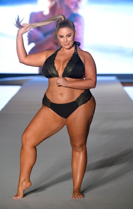 Модель сайз эшли алексис