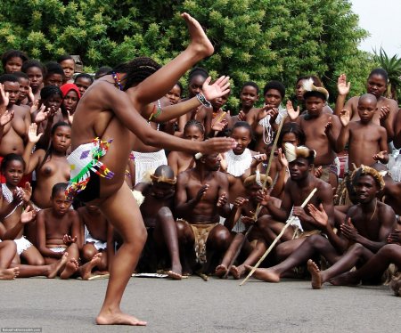 Голые африканские танцы