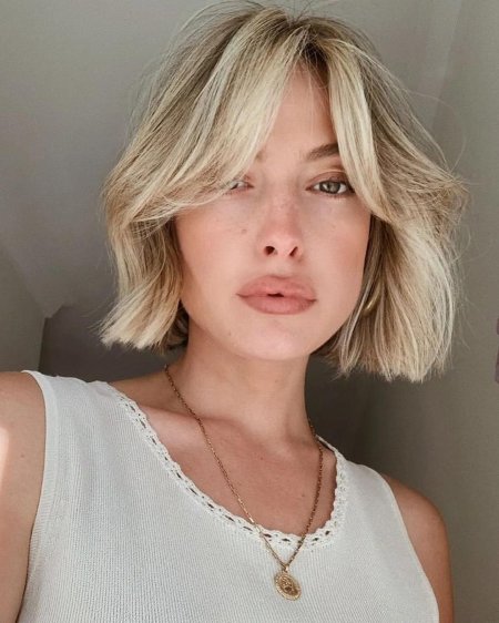 Челка шторка на каре