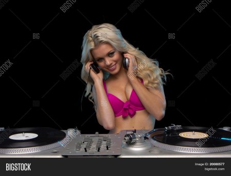 Клубные девушки