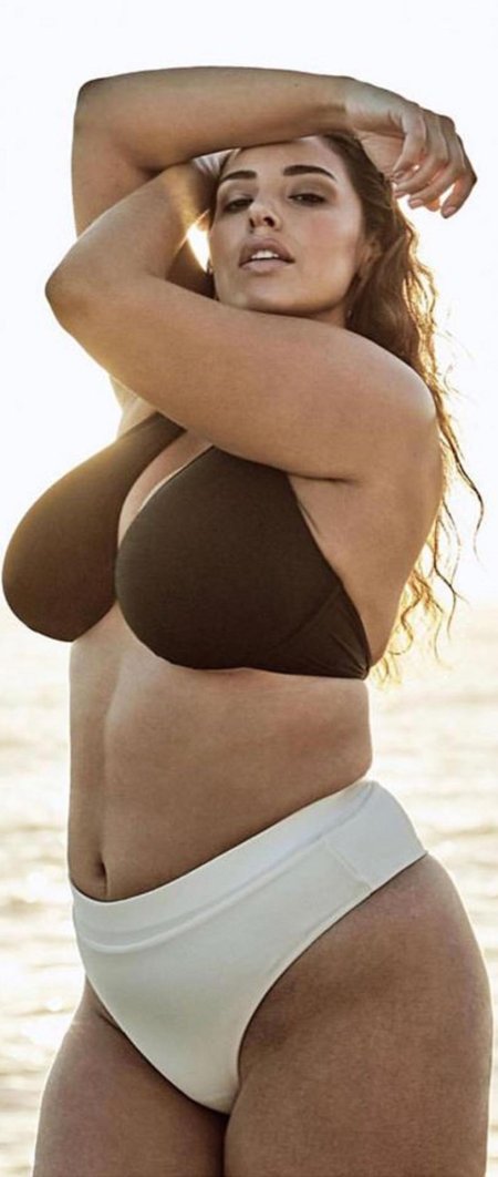 Плюс сайз модель эшли грэм