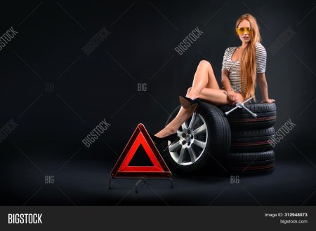 Шиномонтаж девушка