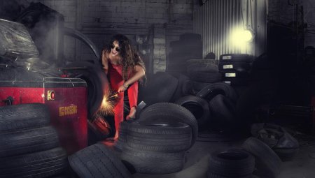 Девушка и шины