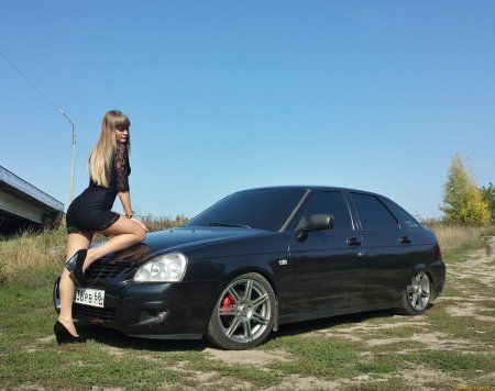 Лада приора хэтчбек черная