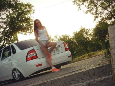 Белая приора