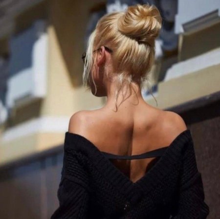 Свитер с открытой спиной