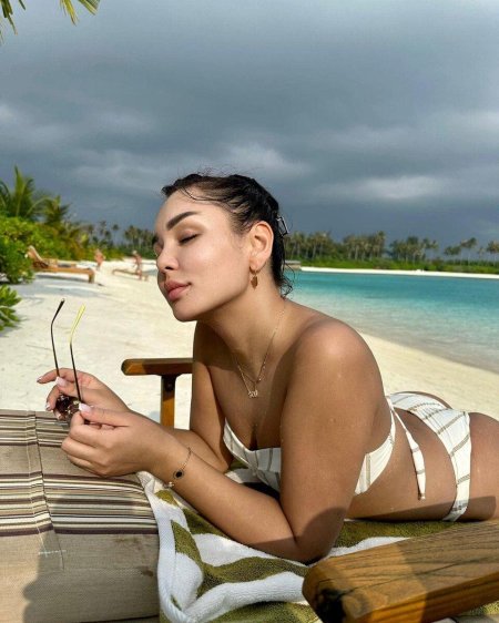 Голые казахстанские звезды