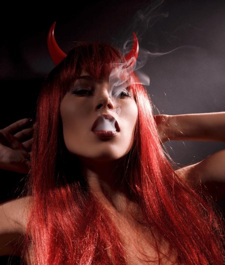 Девушка дьявол