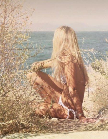 Пляж девушка