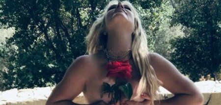 Бритни спирс опубликовала голые