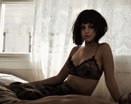 Селена гомес в белье