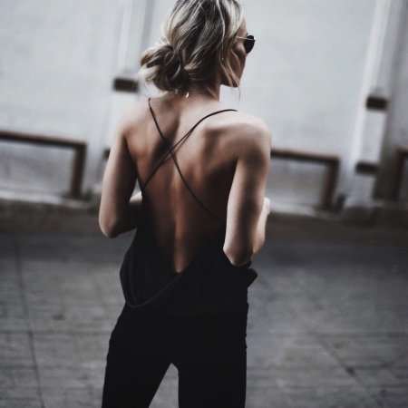 Женская спина