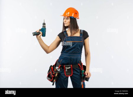 Девушка в каске