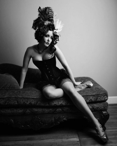 Anne perry бурлеск