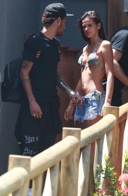 Неймар и бруна маркезини