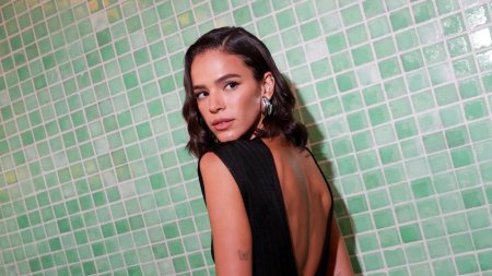 Bruna marquezine