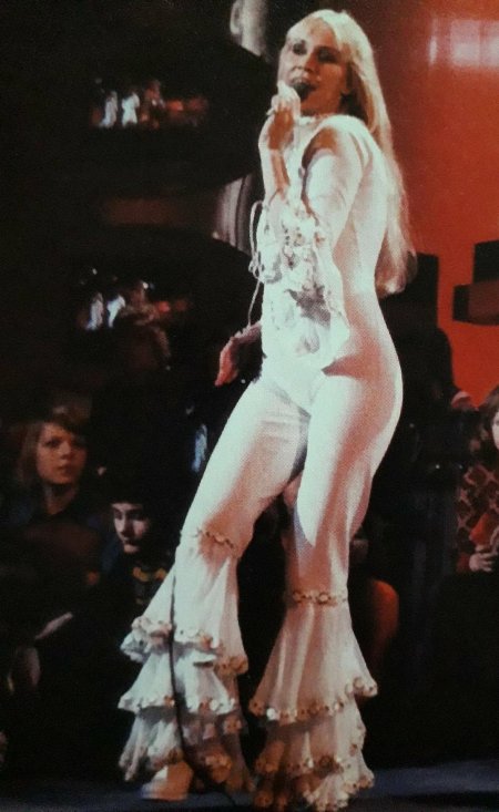 Абба агнетта скандальный комбинезон