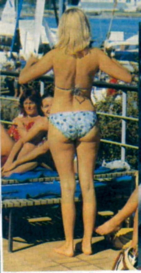 Катрин денев в купальнике молодости