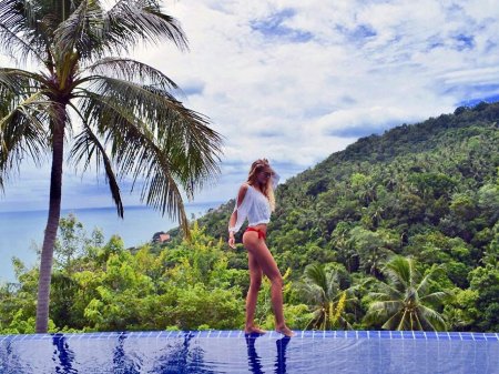 Красива девушка