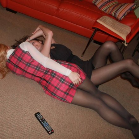 Пьяная в колготках