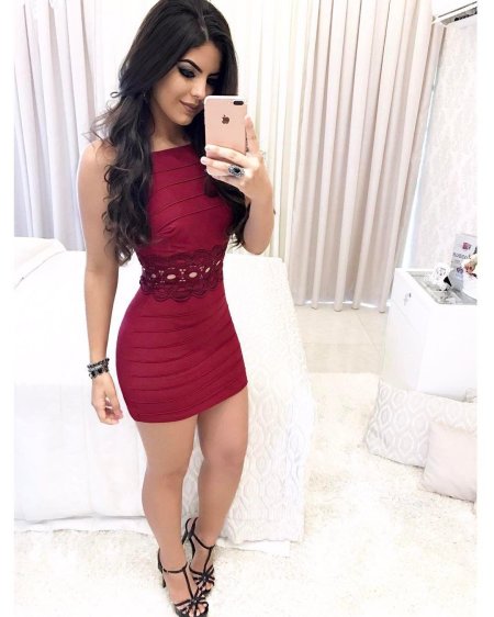 Обтягивающее платье короткое