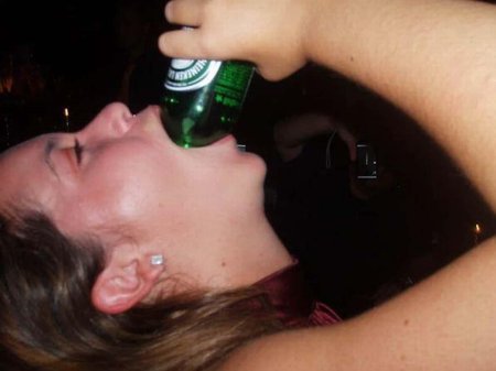 Пьяна девушка