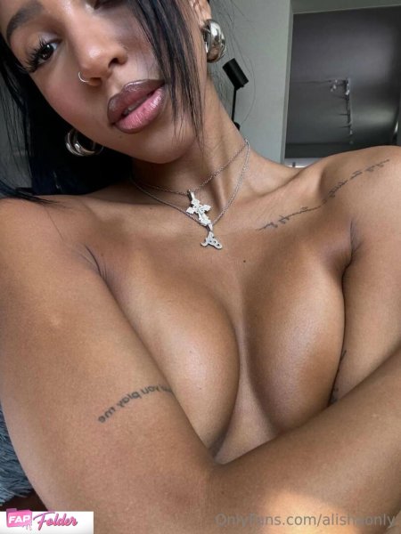 Голая алиша