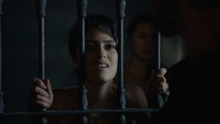 Розабелла лауренти селлерс грудь