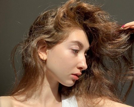 Нос с горбинкой