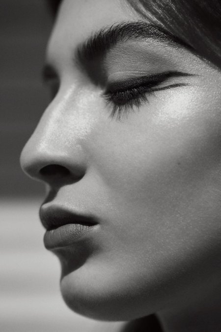 Красивый женский нос