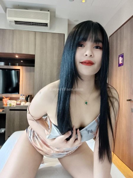 Девушки из сингапура