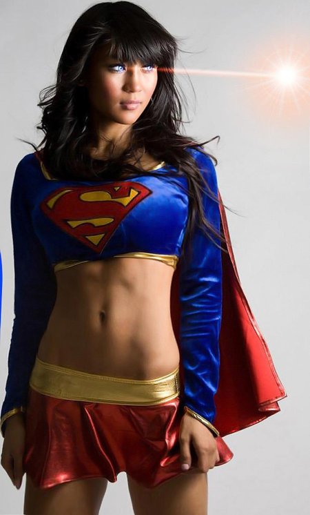 Девушка супермен