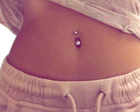 Пупок пирсинг
