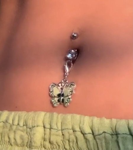 Интимный женский пирсинг