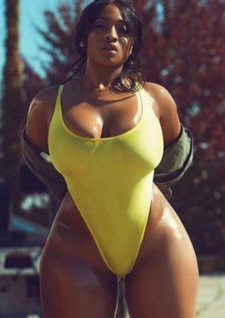 Негритянки с большими бедрами