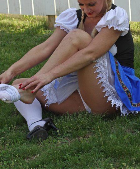 Октоберфест засветила ню