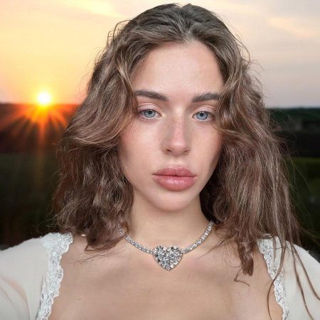 Адель из холостяка