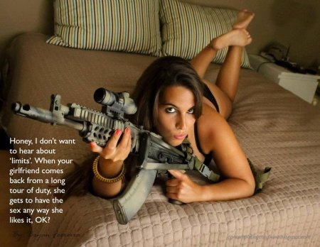 Девушка с оружием