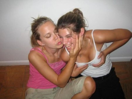 Пьяные девушки без комплексов