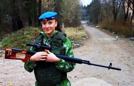 Девушка снайпер