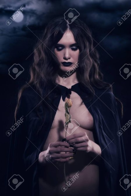 Красивая ведьма