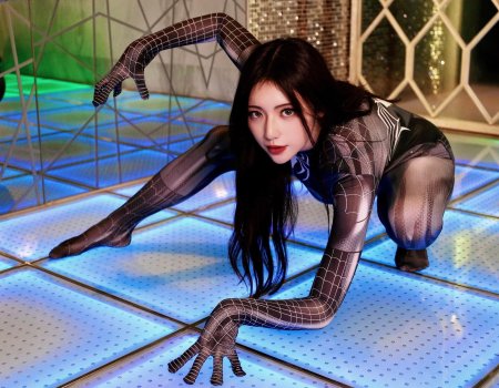 Косплей человек паук