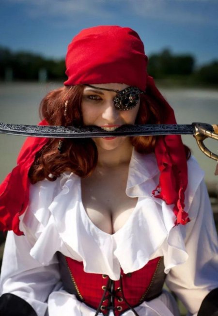 Женщина пиратка