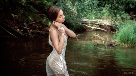 Моника чантал модель на речке