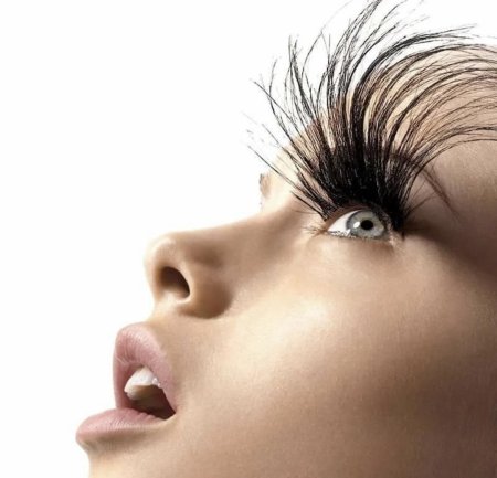 Огромные ресницы