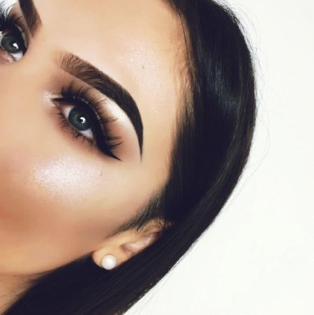 Красивый макияж для карих глаз