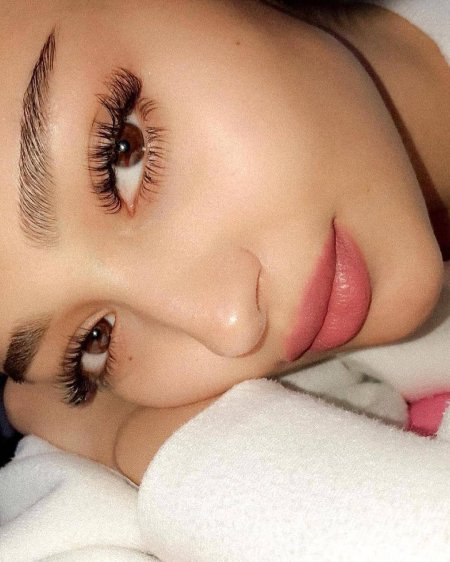 Нарощенные ресницы кайли