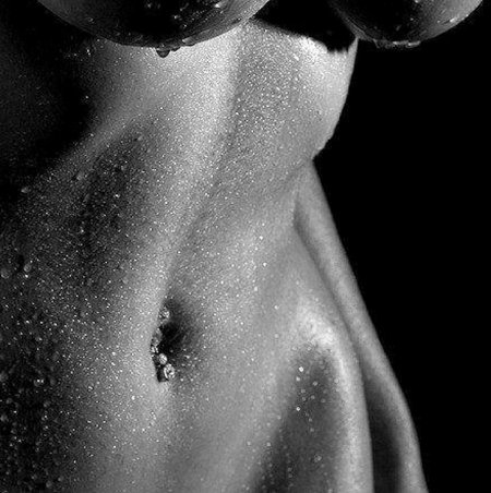 Женские животы